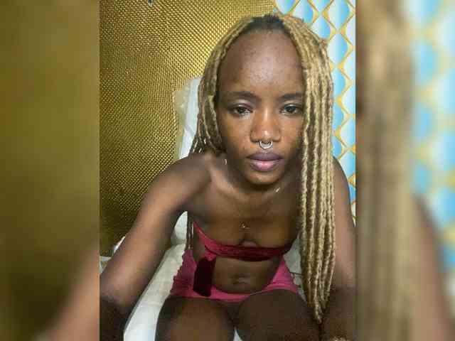 SexyNikia webcam