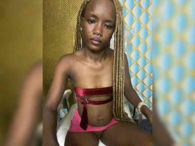 SexyNikia webcam