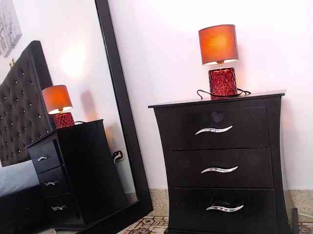 Модель: crystaleve