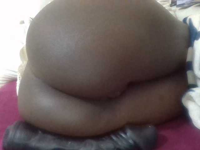 Sexyreina live cam on BongaCams