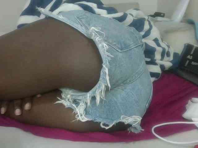 Sexyreina webcam