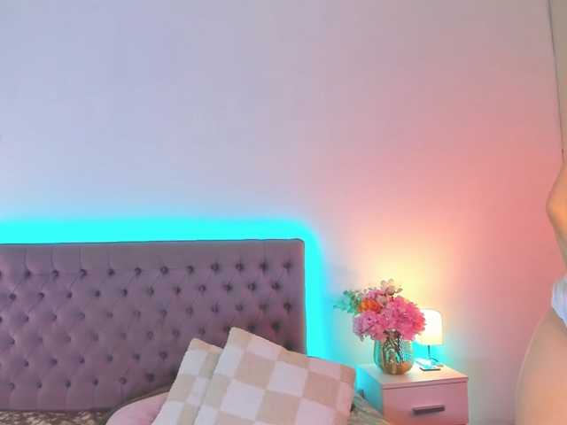 NathalyStars live cam preview