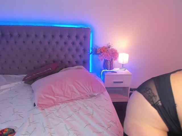 NathalyStars webcam