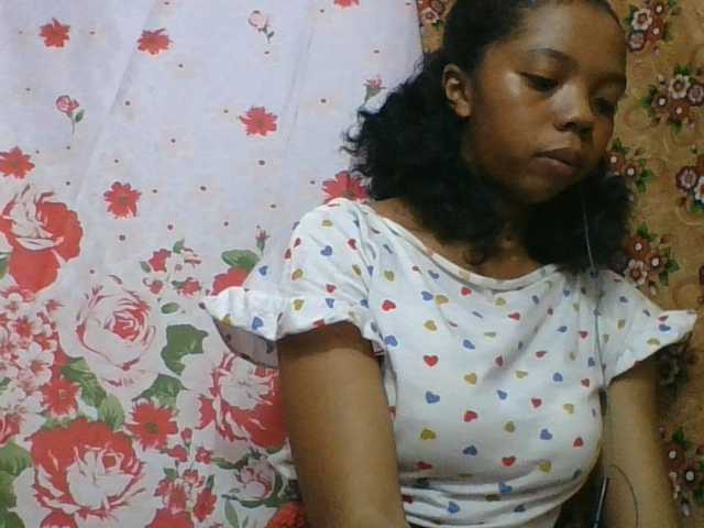 rosah1a live cam on BongaCams