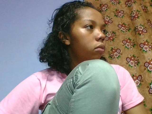 rosah1a live cam on BongaCams