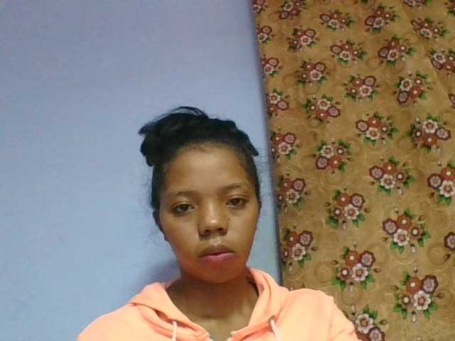 rosah1a live cam on BongaCams