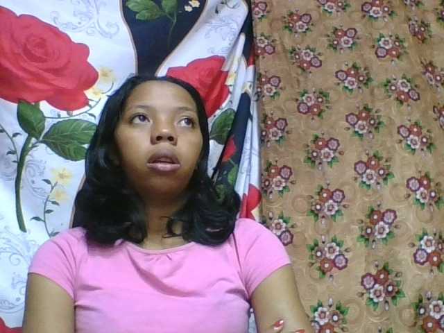 rosah1a live cam on BongaCams