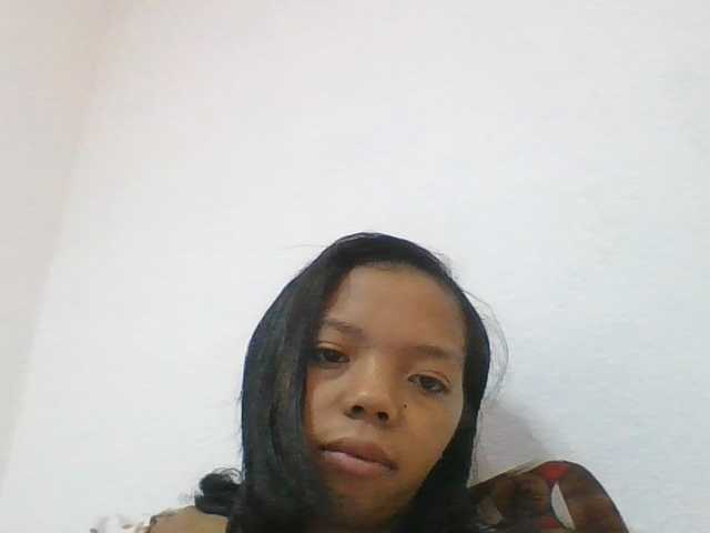 rosah1a live cam on BongaCams