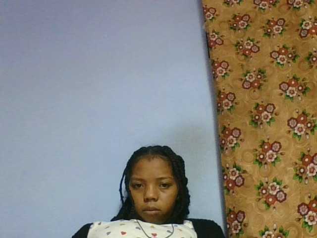 rosah1a live cam on BongaCams