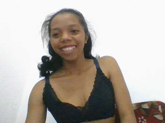 rosah1a live cam on BongaCams