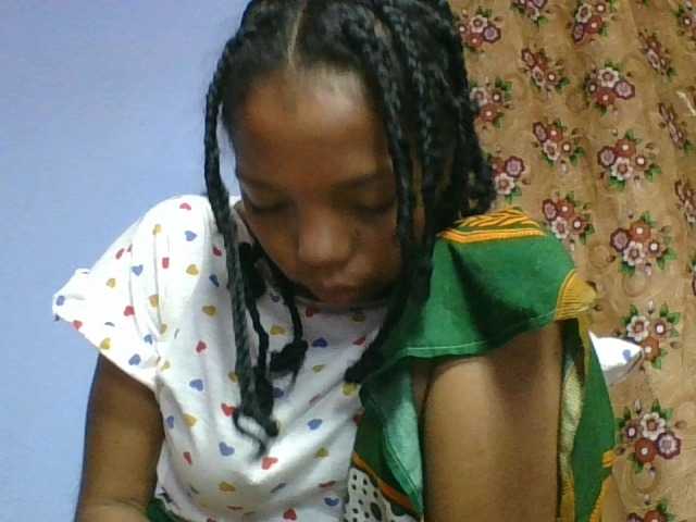 rosah1a live cam on BongaCams