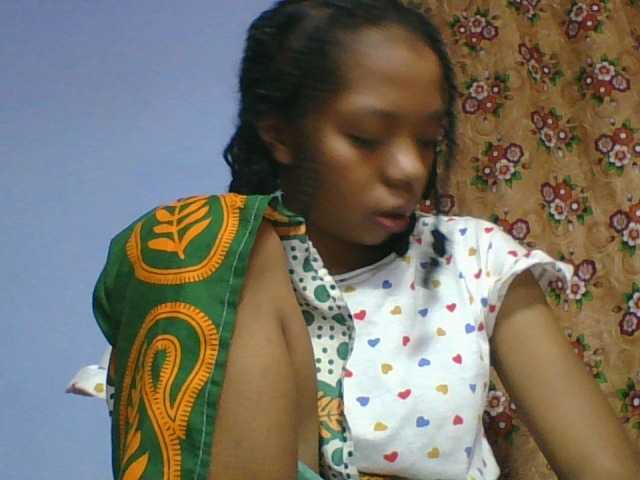 rosah1a live cam on BongaCams