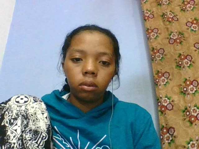 rosah1a live cam on BongaCams