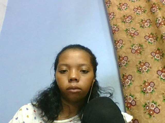 rosah1a live cam on BongaCams