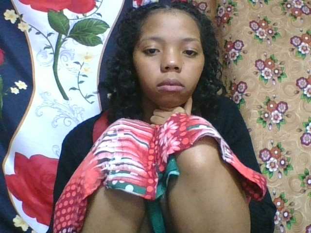 rosah1a live cam on BongaCams