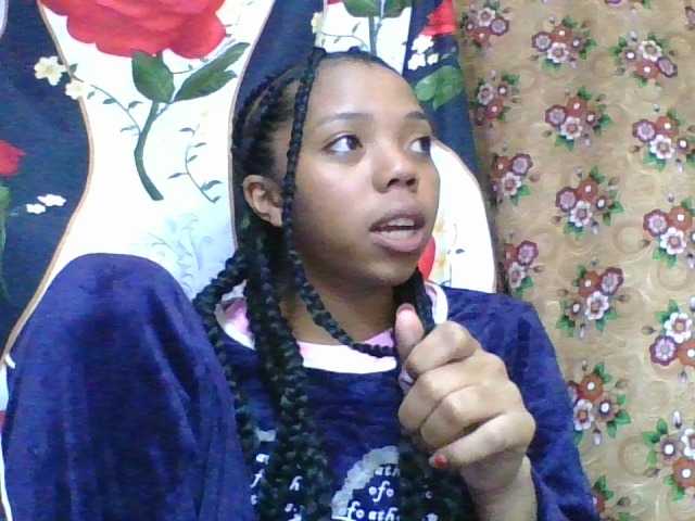 rosah1a live cam on BongaCams