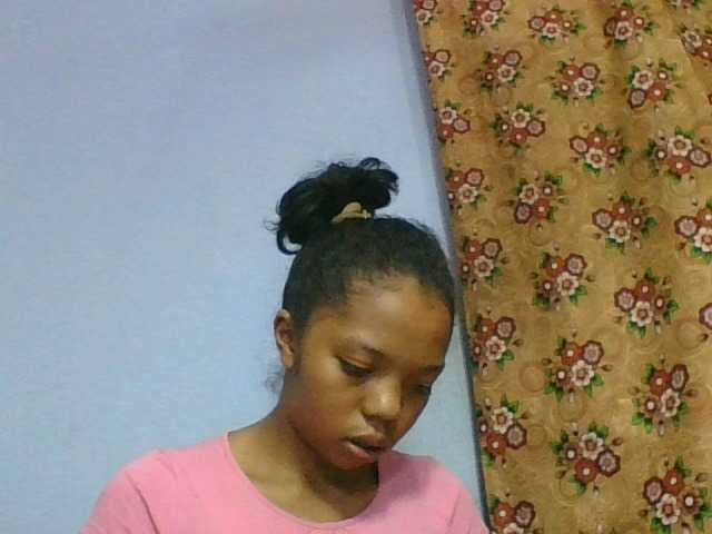 rosah1a live cam on BongaCams