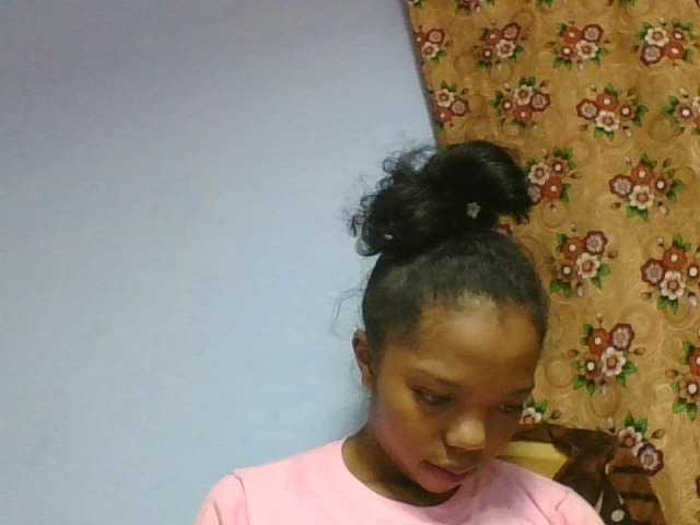 rosah1a live cam on BongaCams