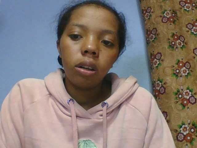 rosah1a live cam on BongaCams