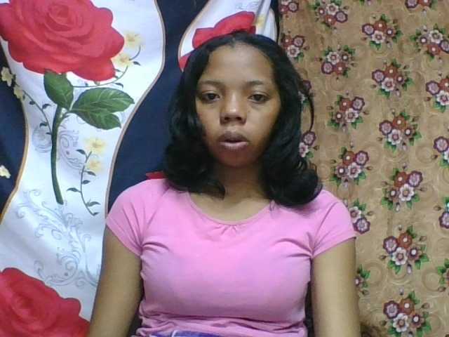 rosah1a live cam on BongaCams