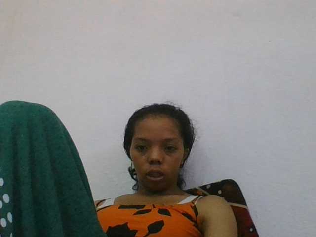 rosah1a live cam on BongaCams