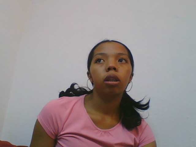 rosah1a live cam on BongaCams