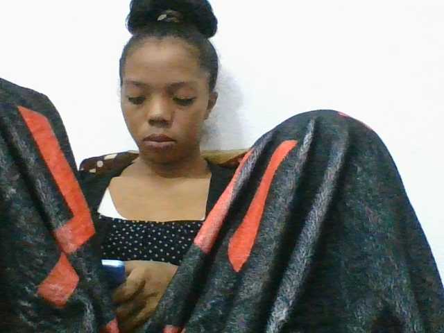 rosah1a live cam on BongaCams