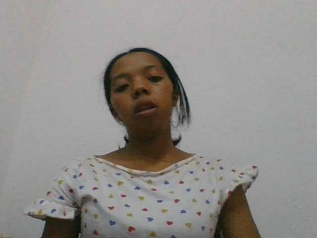 rosah1a live cam on BongaCams