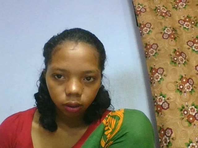 rosah1a live cam on BongaCams