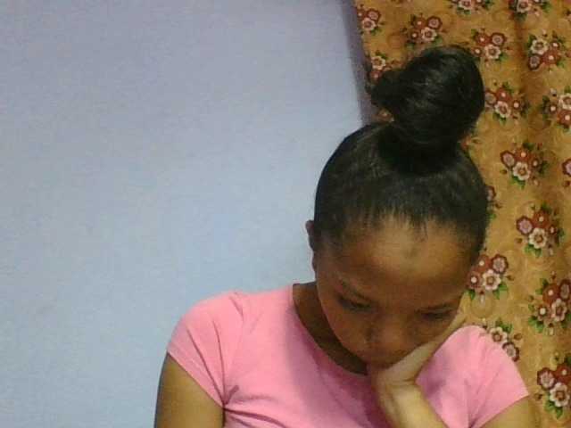 rosah1a live cam on BongaCams