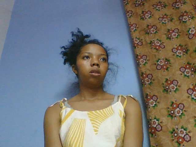 rosah1a live cam on BongaCams