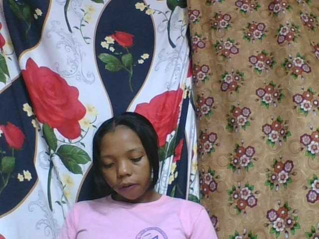 rosah1a live cam on BongaCams