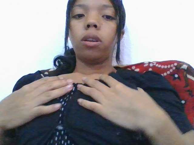 rosah1a live cam on BongaCams