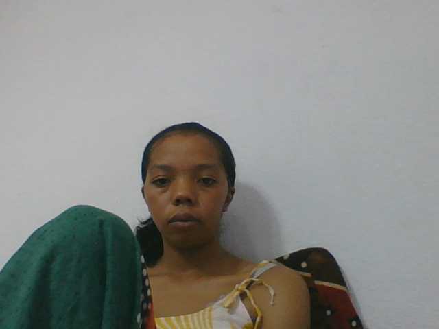rosah1a live cam on BongaCams