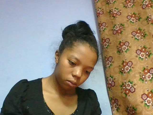 rosah1a live cam on BongaCams