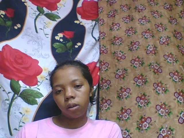 rosah1a live cam on BongaCams