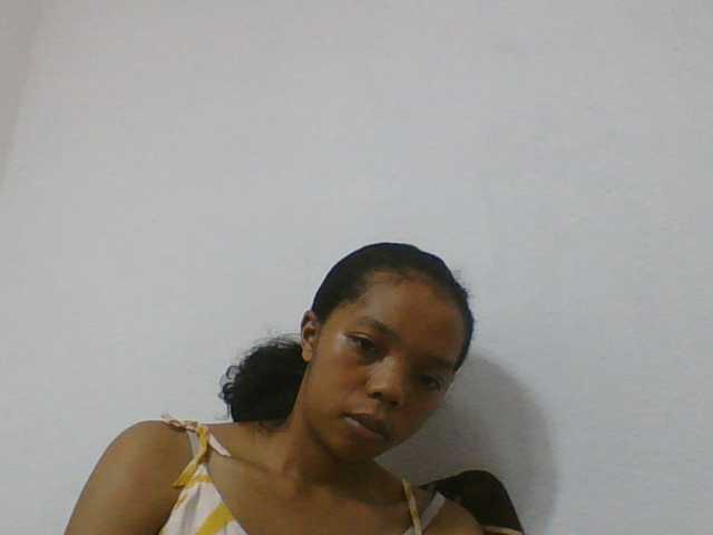 rosah1a live cam on BongaCams