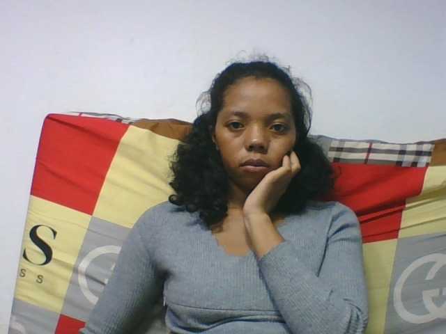 rosah1a live cam on BongaCams