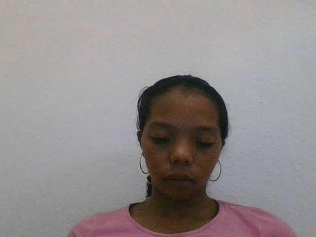 rosah1a live cam on BongaCams