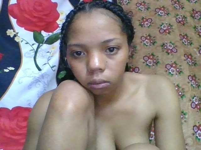 rosah1a live cam on BongaCams