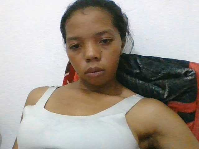 rosah1a live cam on BongaCams