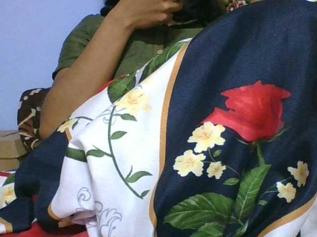 rosah1a live cam on BongaCams
