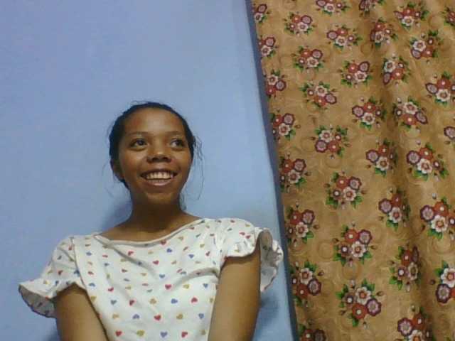 rosah1a live cam on BongaCams