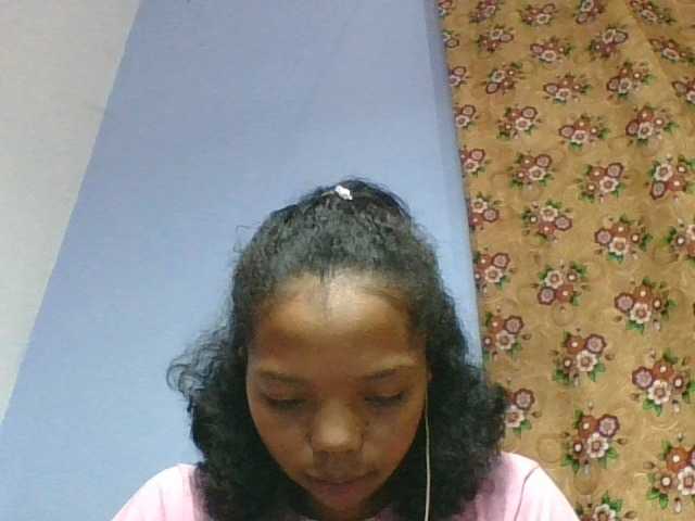 rosah1a live cam on BongaCams