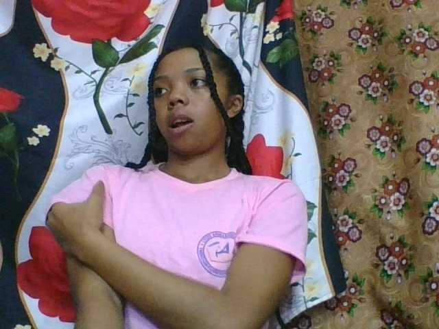 rosah1a live cam on BongaCams