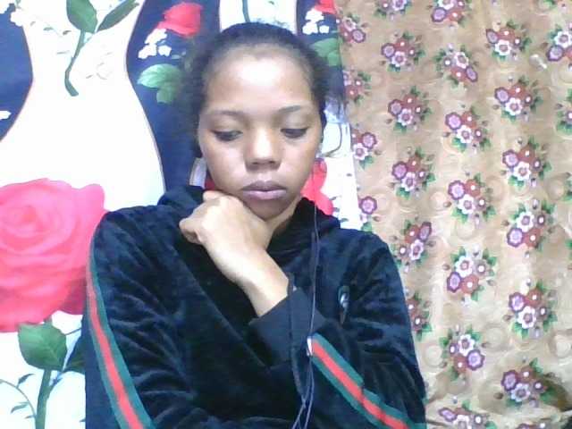rosah1a live cam on BongaCams