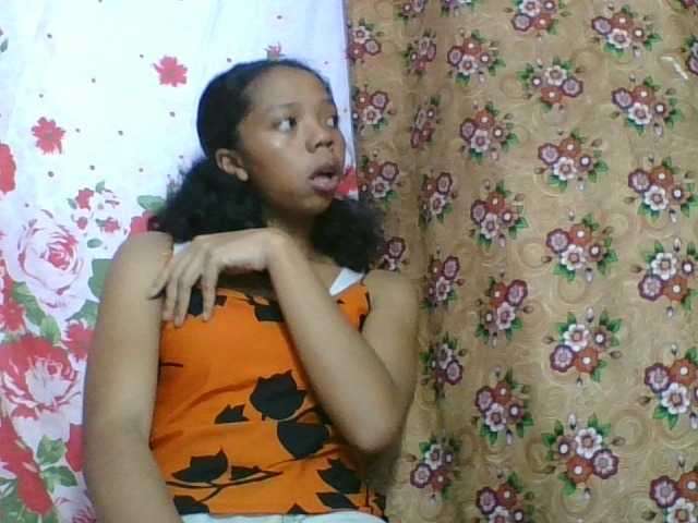 rosah1a live cam on BongaCams