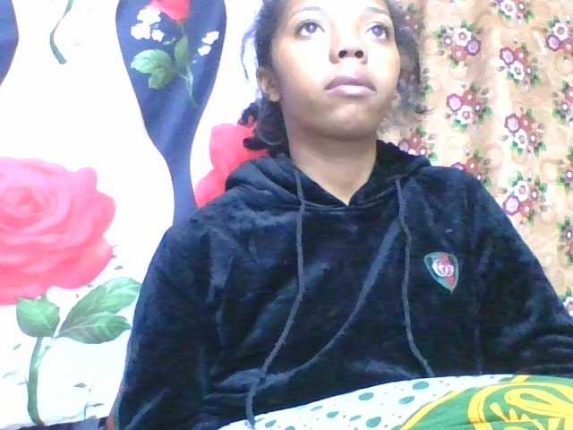 rosah1a live cam on BongaCams