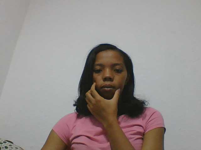 rosah1a live cam on BongaCams