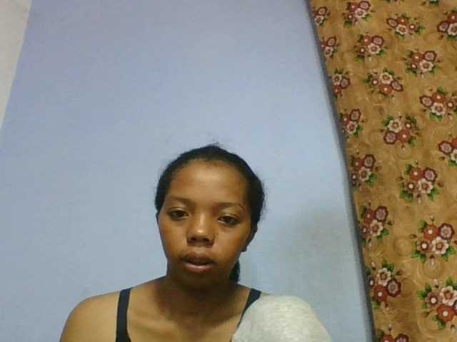 rosah1a live cam on BongaCams